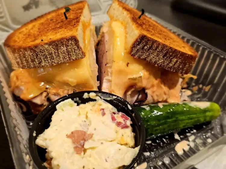 Famous 4th Street Delicatessen
