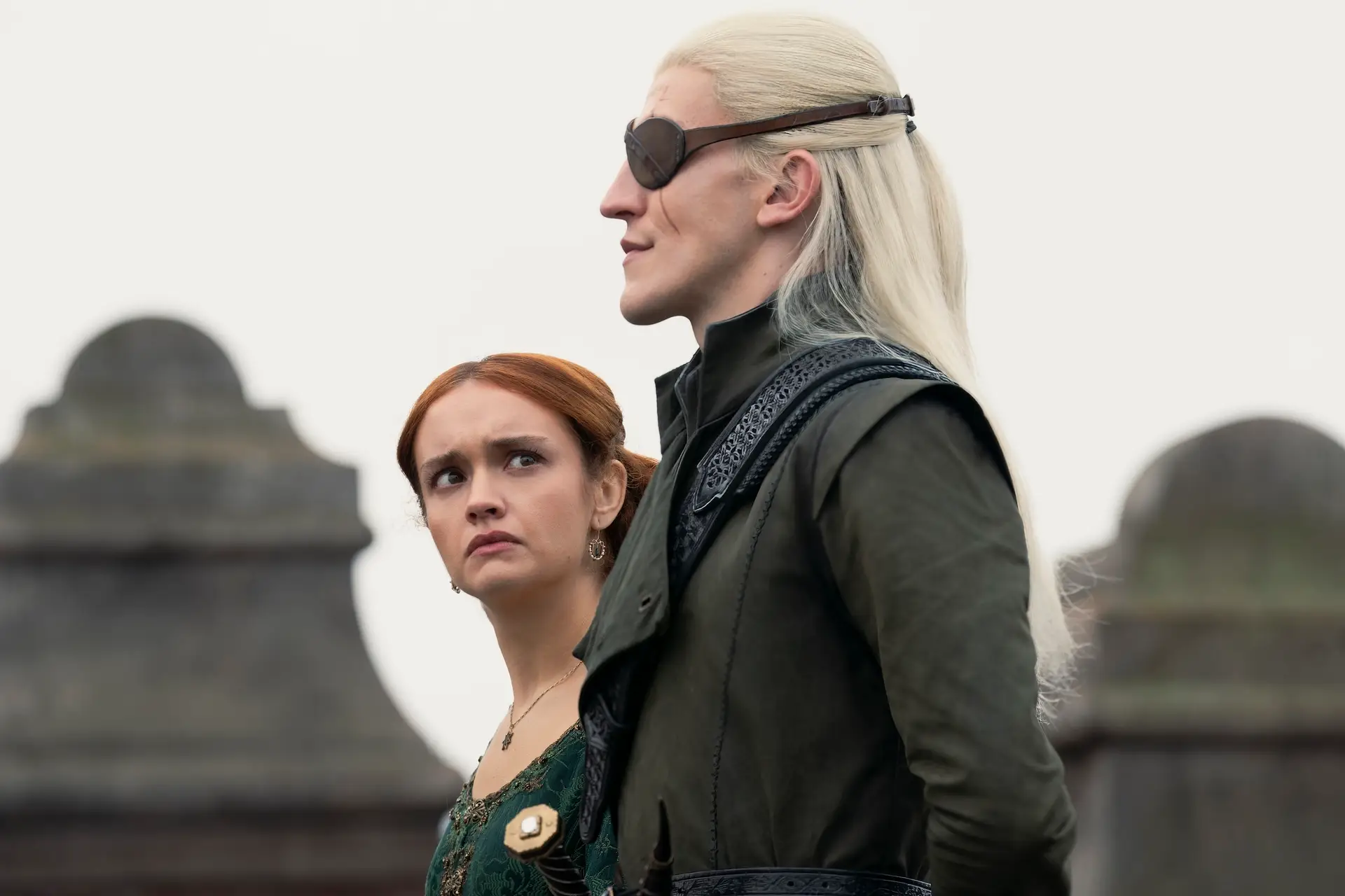 Olivia Cooke and Ewan Mitchell as Alicent Hightower and Aemond Targaryen in 