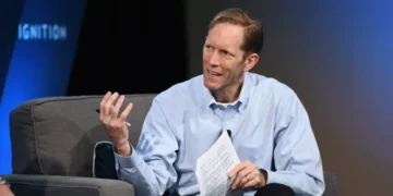 Henry Blodget says AI may write great novels someday. He still wanted to write this one himself.