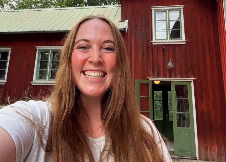 I joined 25 strangers for a weekend trip off the grid in a remote town. Stepping way out of my comfort zone paid off.