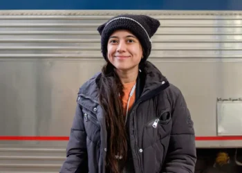 I spent 53 hours on Amtrak’s longest train. These were the 6 best and 4 worst parts of the journey.