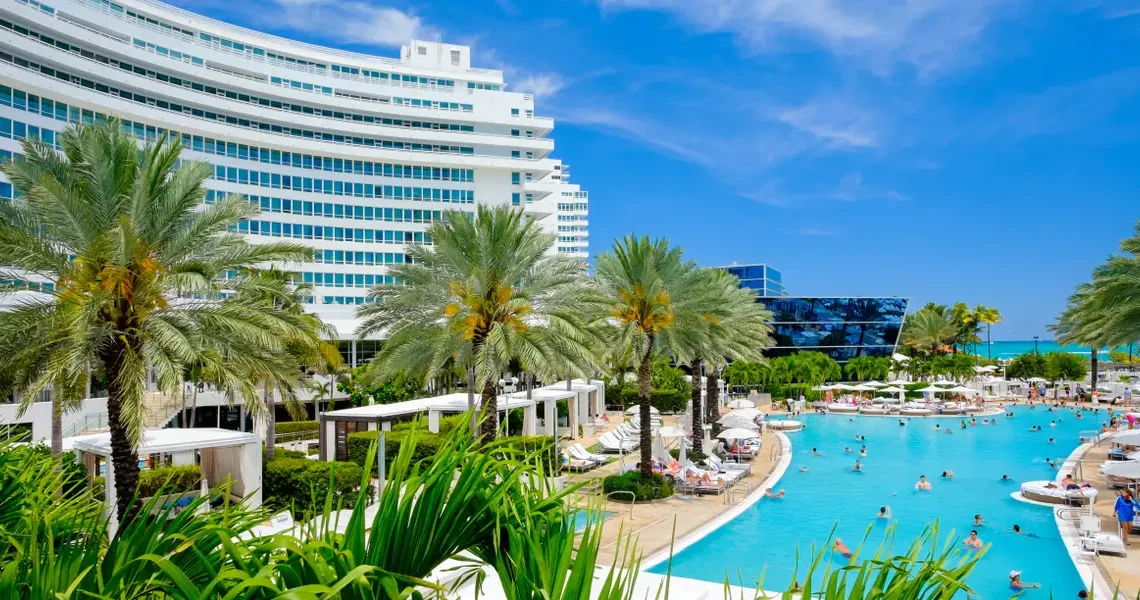 I spent $900 for a night at Miami Beach’s Fontainebleau. The luxury stay was worth the price tag.
