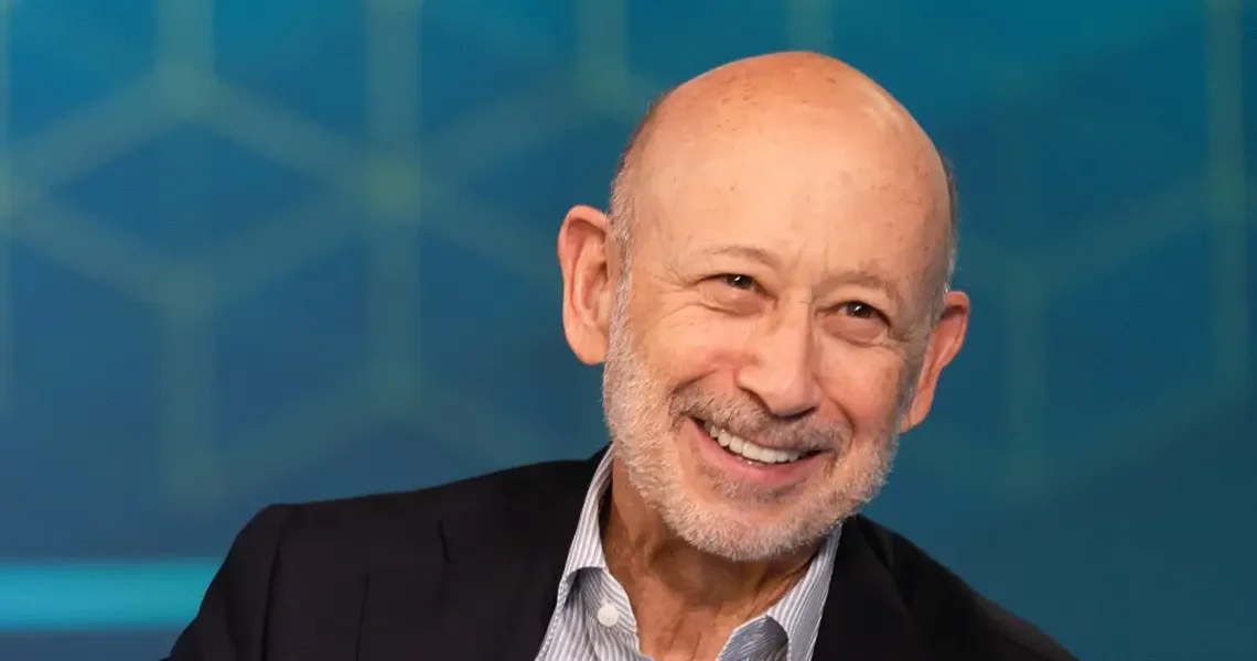 What ex-Goldman CEO Lloyd Blankfein had to learn about being rich — and how he’s crushing retirement