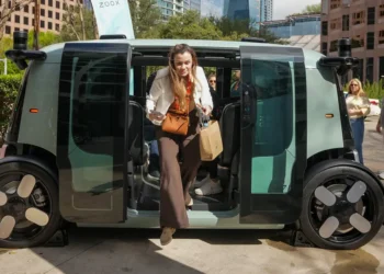 One robotaxi player has grown its share of users so far in 2026 — and it’s not Waymo