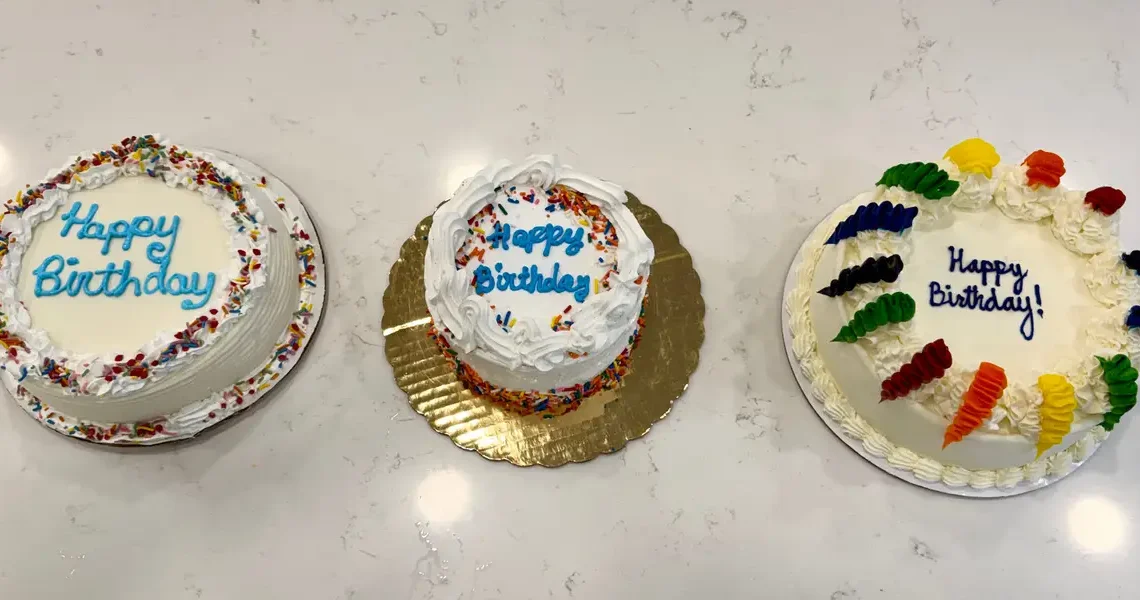 I ordered ice-cream cakes from Dairy Queen, Baskin-Robbins, and Cold Stone Creamery. The best dominated in all but one category.