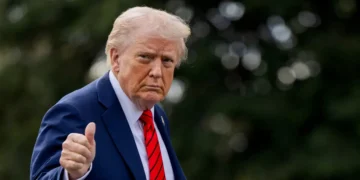 Trump heaps praise on SpaceX’s Gwynne Shotwell and thanks her for $325 million Trump Accounts gift