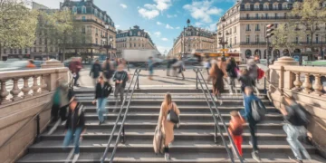 A neurologist says ‘super movers’ have younger brains — here’s how to reap the benefits yourself