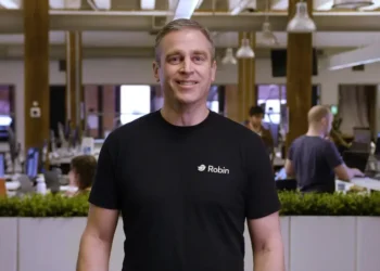 I run a workplace management platform. Here’s how AI is reshaping both the culture and physical form of offices.
