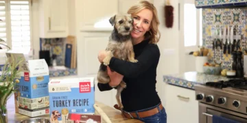 I started making dog food in my kitchen. It became a $250 million company.