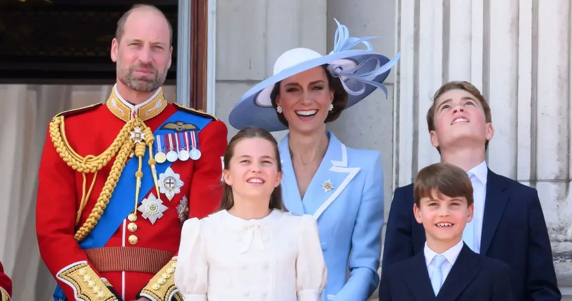 22 candid photos of Prince William, Kate Middleton, and their children over the years