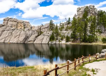 I’ve traveled around all 50 states. Here are 10 of the best state parks I’ve ever visited in the US.