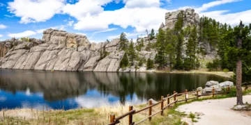 I’ve traveled around all 50 states. Here are 10 of the best state parks I’ve ever visited in the US.