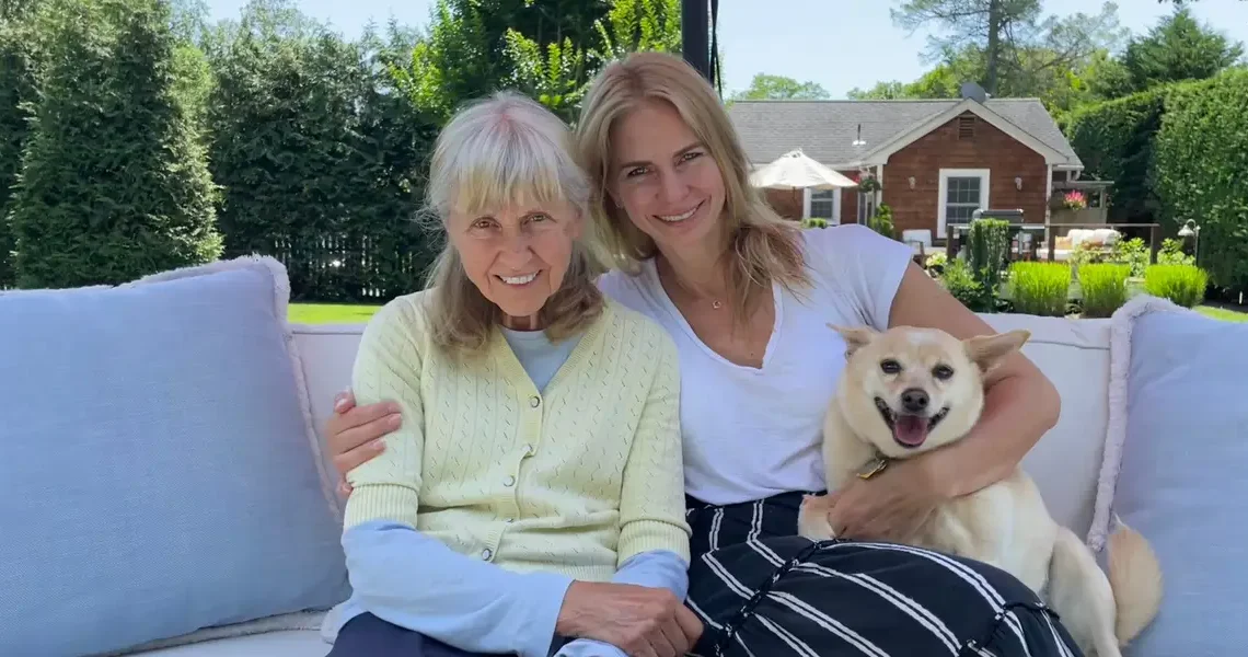 I promised to care for my mom with Alzheimer’s. I’m building a tiny home in our yard instead of choosing a care facility.