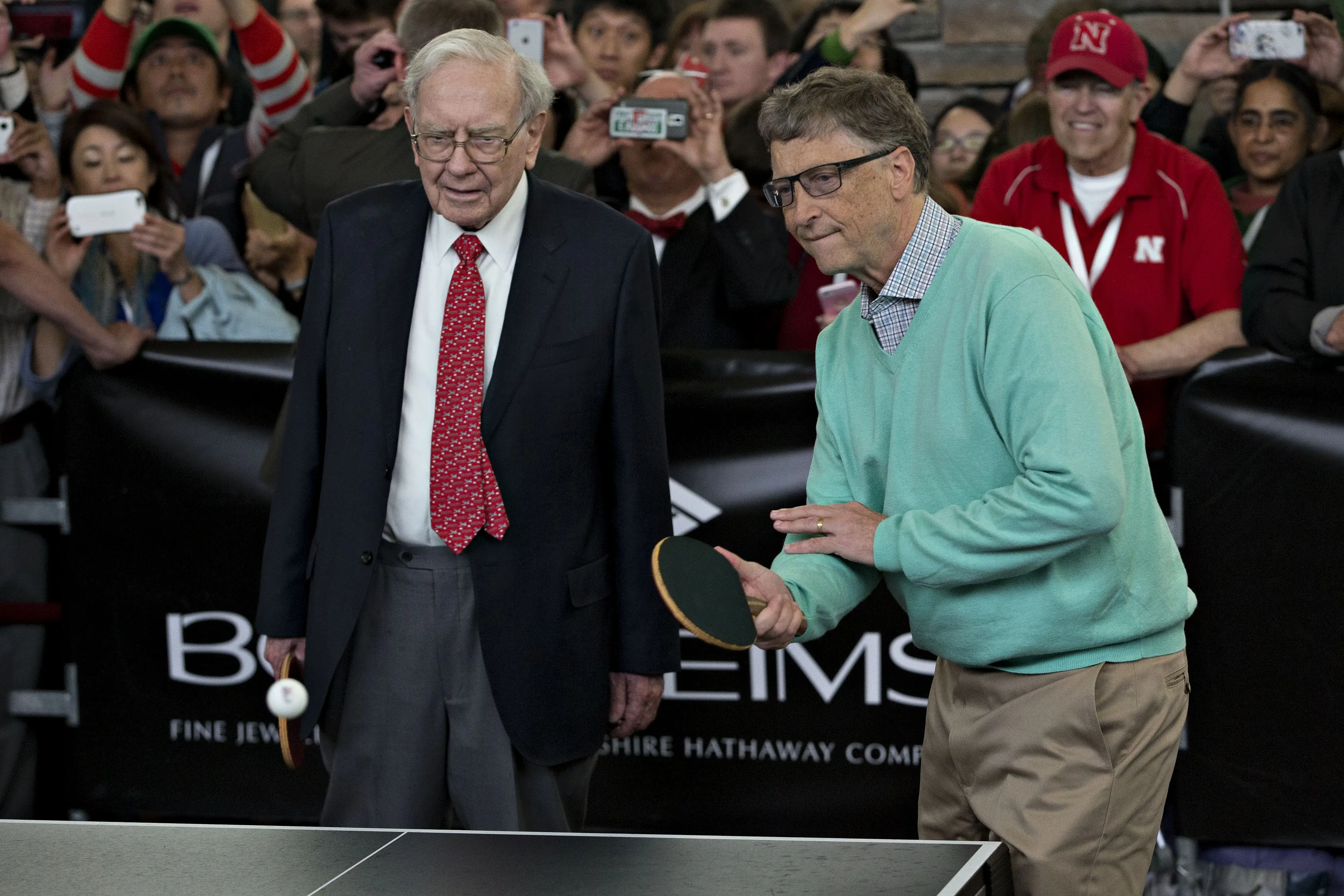 Warren Buffett (left) and Bill Gates.