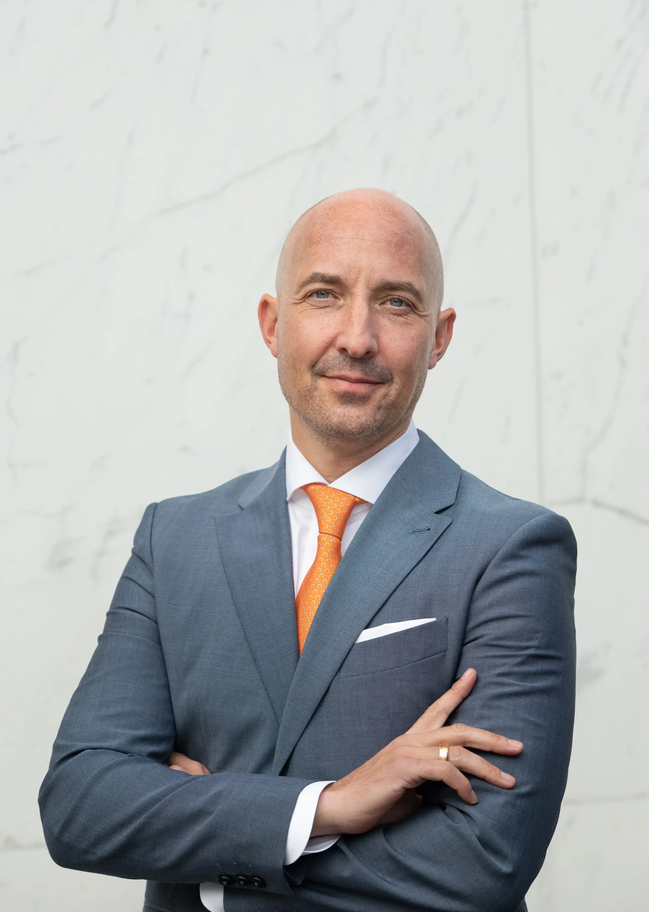 A headshot of Sascha Doering.