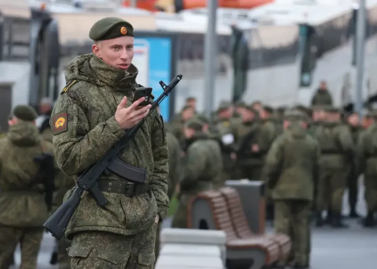 Russian troops survive an average of 30 minutes on the Ukrainian battlefield, CIA director says