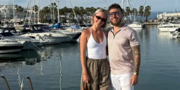 A financially independent millennial shares 2 ‘golden rules’ of real estate that helped him build wealth