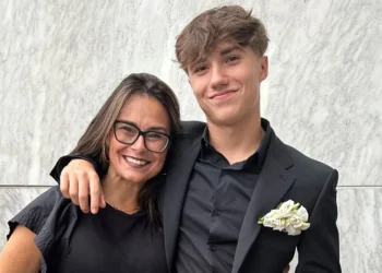 A 44-year-old mom felt out of breath while talking. It turns out she had stage 4 lung cancer, despite never smoking.