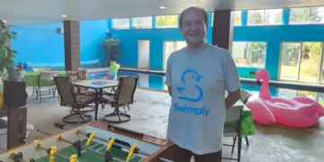 When I lost my business, I started renting out my indoor pool to earn money. Now, it’s my full-time job.