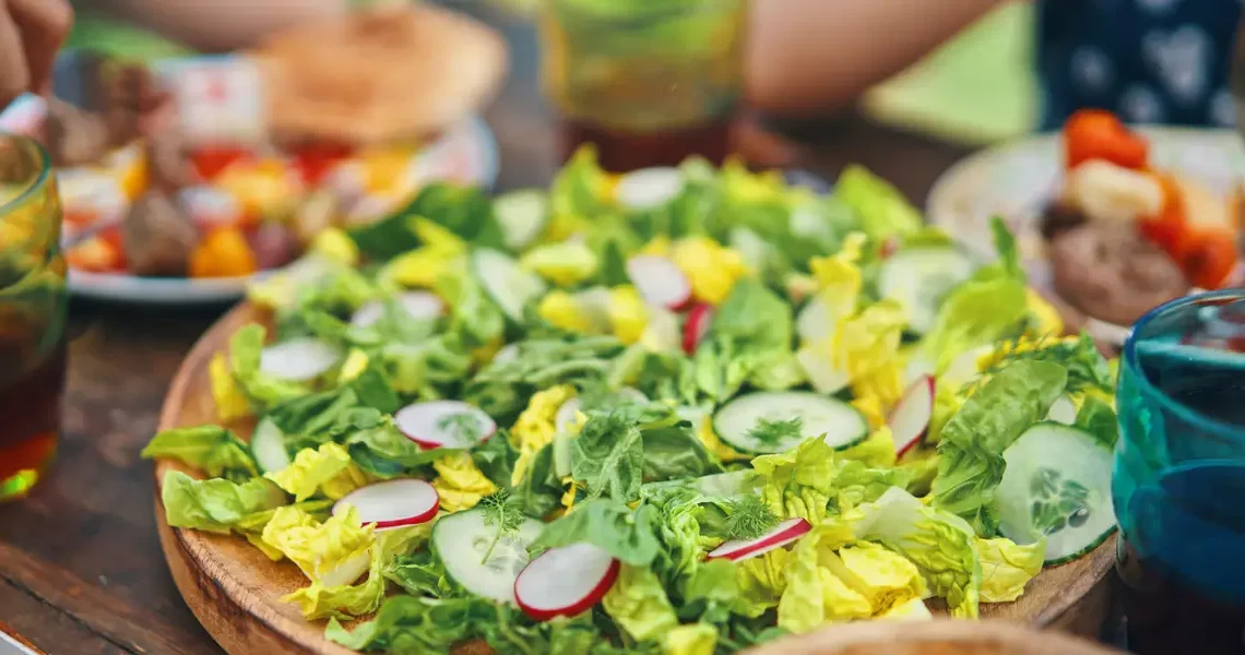 Missing your summer salads? Here’s when experts think it’s safer to eat leafy greens again.