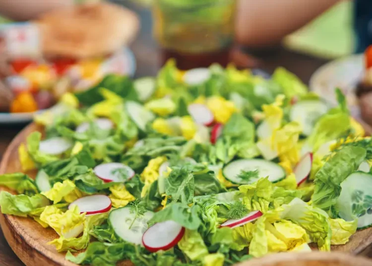Missing your summer salads? Here’s when experts think it’s safer to eat leafy greens again.