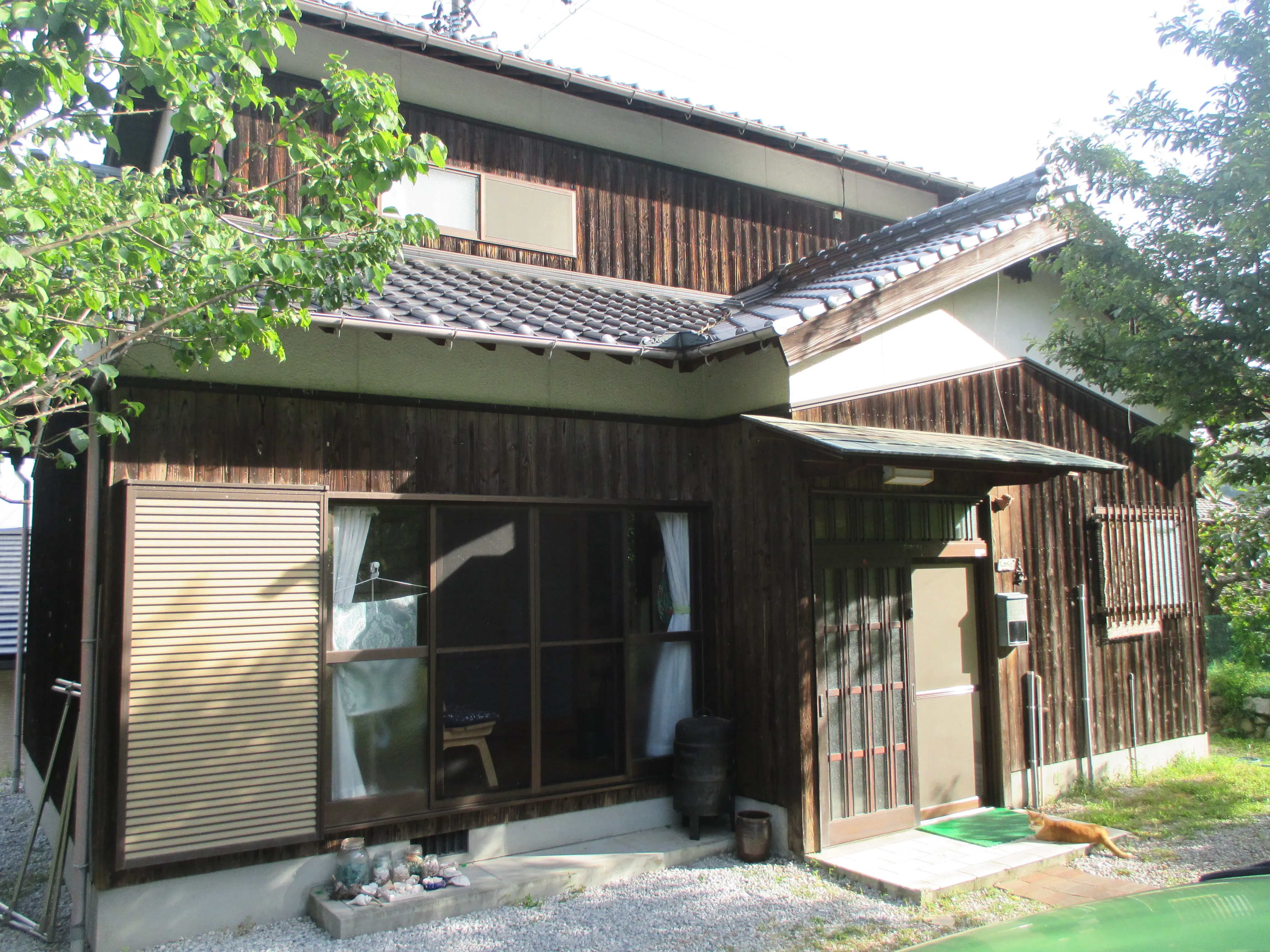 The exterior of a former akiya in Japan.