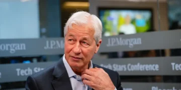 Jamie Dimon shared the one characteristic he says sinks CEOs