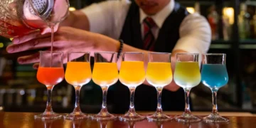 I’ve been a bartender for over a decade. Here are 10 things I wish customers would stop doing.