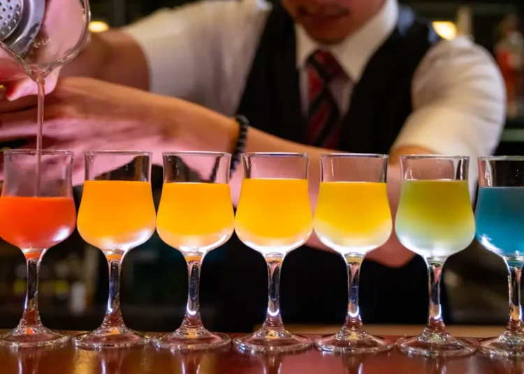 I’ve been a bartender for over a decade. Here are 10 things I wish customers would stop doing.
