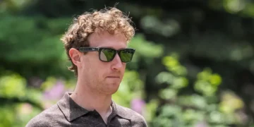 21 successful tech moguls who never graduated college