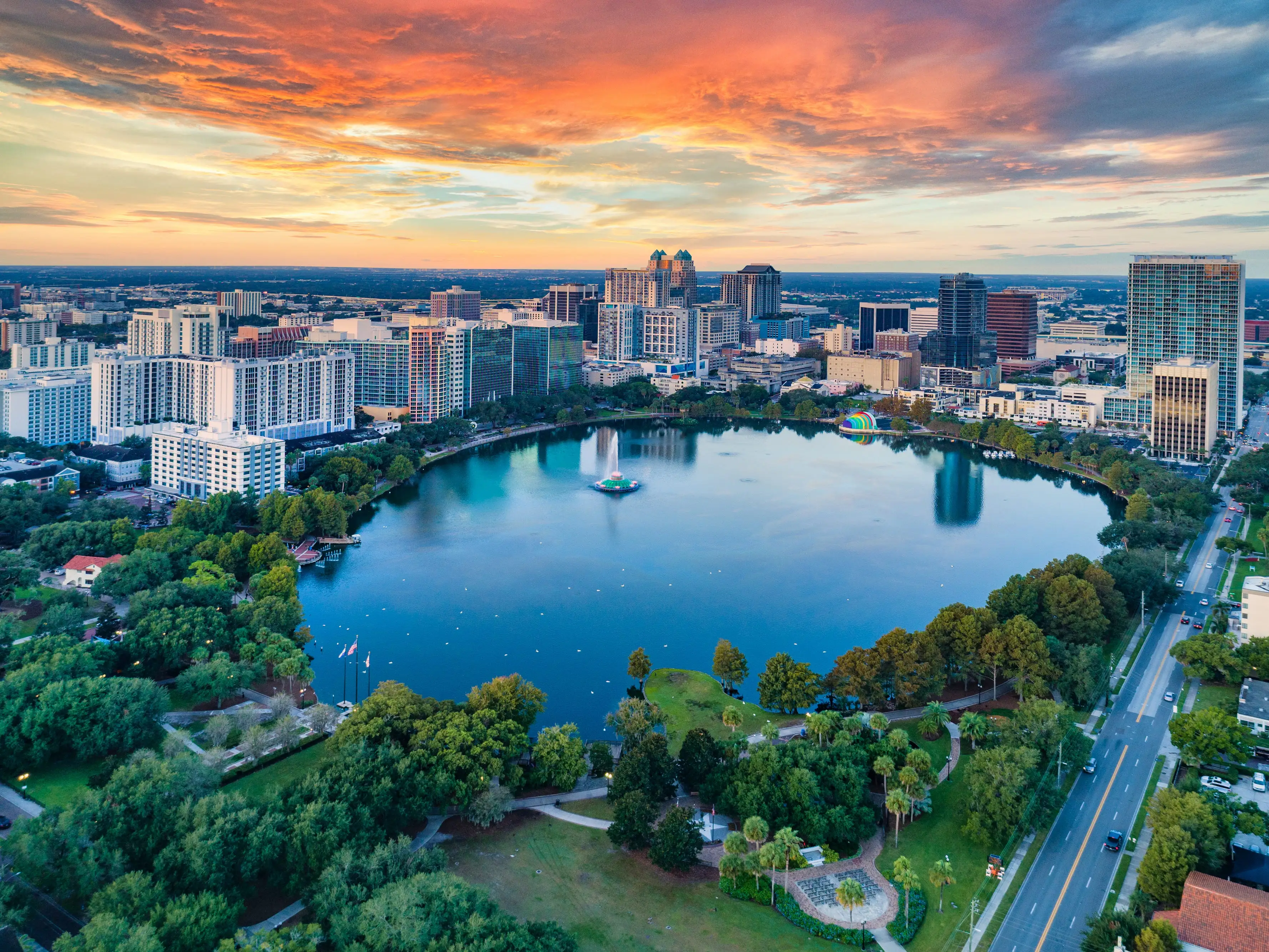 Lake surrounded by buildings in Orlando, Florida.