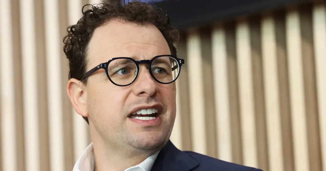 Anthropic is heating up the midterm proxy war over AI regulation