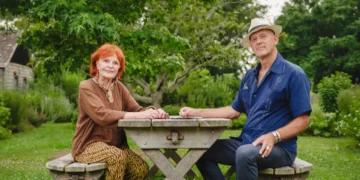 Inside the war over leaf blowers tearing millionaire Hamptons homeowners apart
