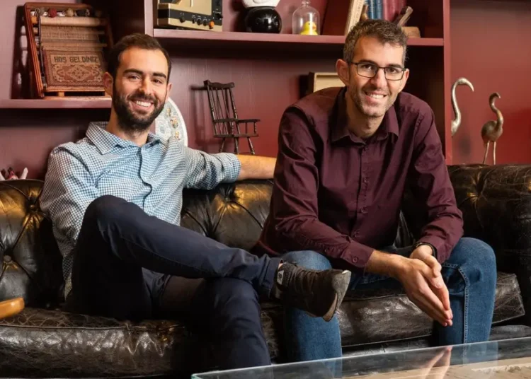 Founders who sold their startup to Cisco raise $34 million to kill IT tickets. Read their new AI startup’s pitch deck.