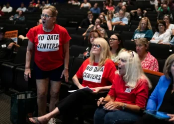 I spent 4 hours at an AI data center town meeting. Things got rowdy.