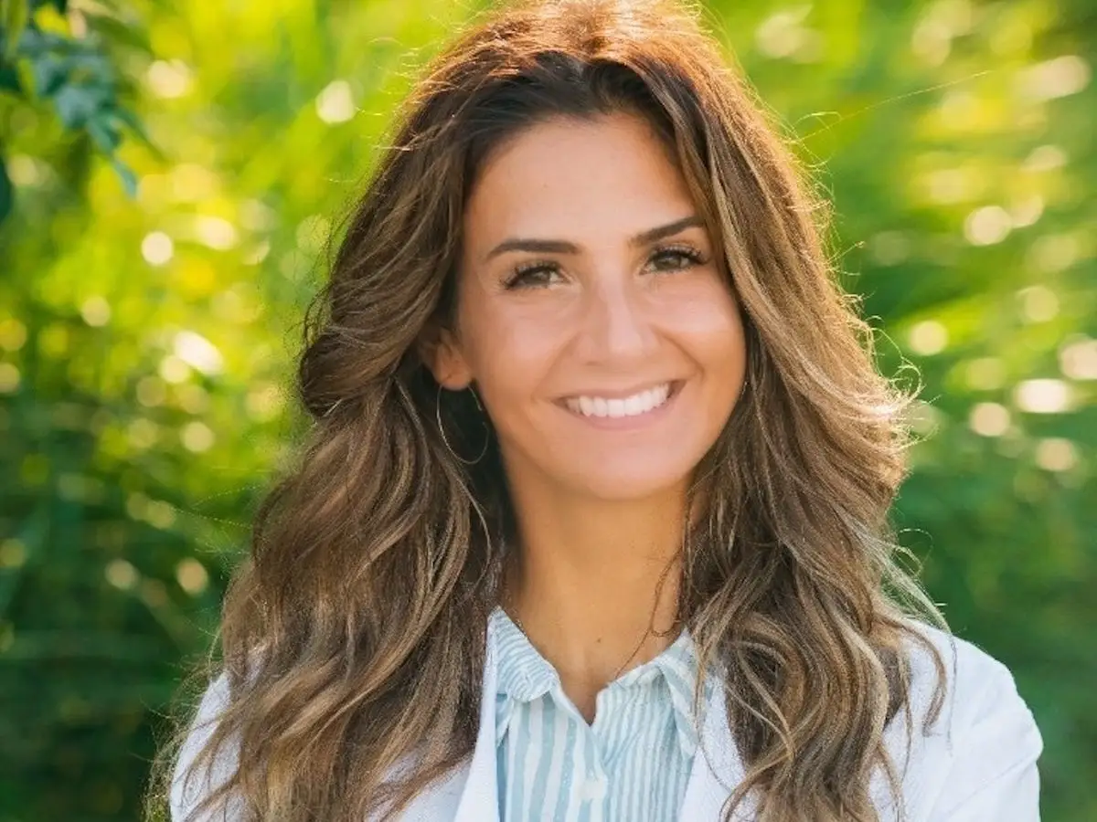 Dr. Kellyann Niotis