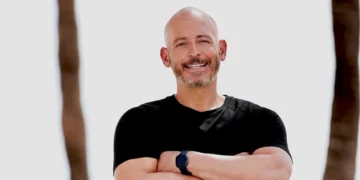 A 51-year-old personal trainer shares his 20-minute workout to build an maintain muscle