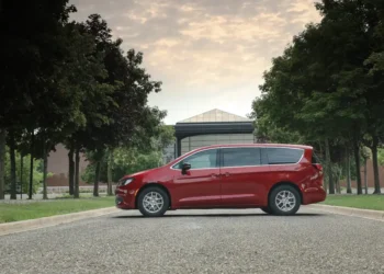 Automakers are entering their decluttering era