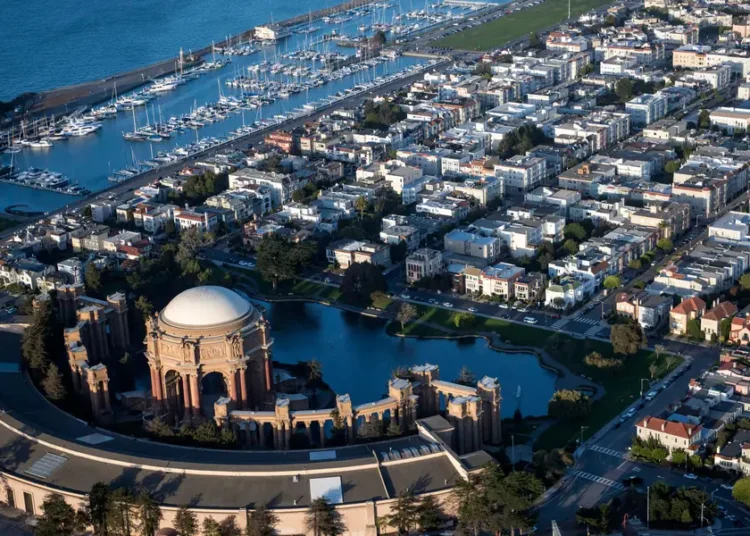 A photo of a community meeting has sparked a generational fight over San Francisco real estate