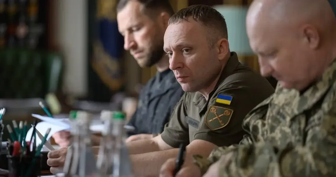 Someone cosplaying online as Ukraine’s new top general has already fooled thousands