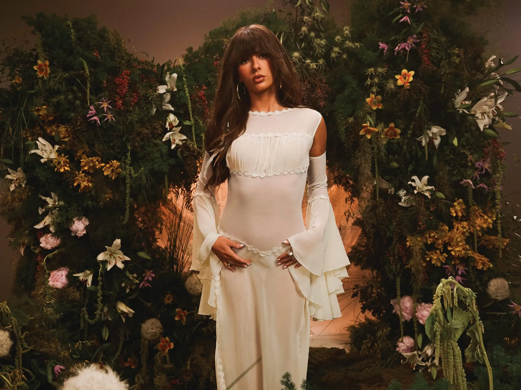 Ella Langley in a press photo for her sophomore album Dandelion