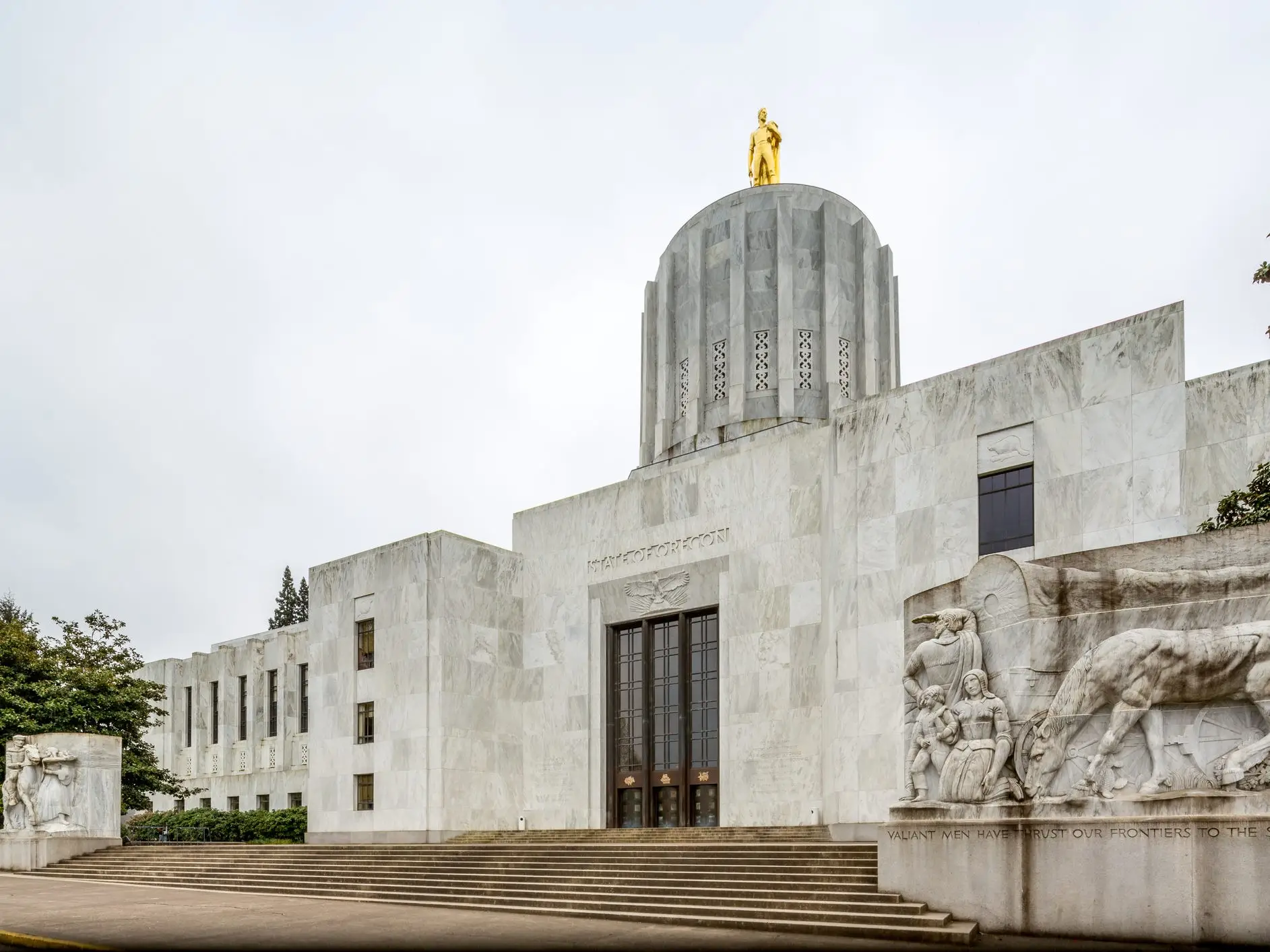 State capitol building in Salem, Oregon.