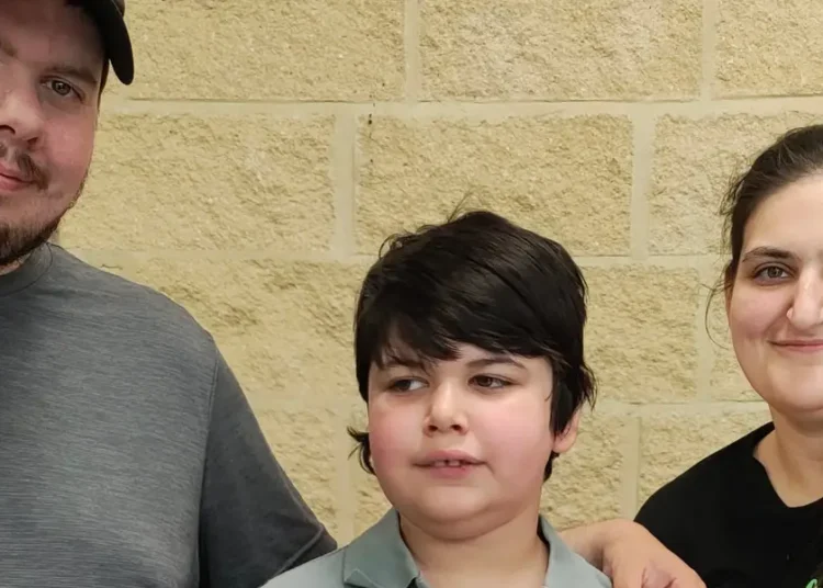 I make up to $1,000 a month doing people’s laundry in my house. The flexibility allows me to support my autistic son.