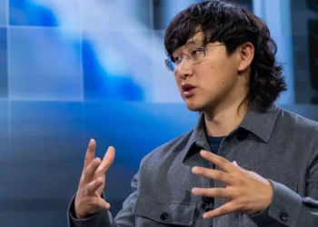 Alexandr Wang says startups supercharged by AI can now pick ‘Goliath versus Goliath’ fights