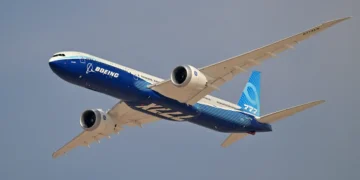 Airlines are still willing to bet on Boeing, and the biggest aviation show of the year proves it