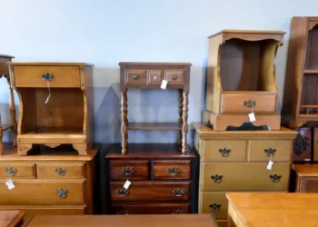 8 mistakes you should never make when thrifting for furniture and decor, according to interior designers