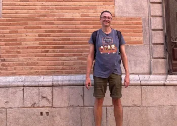 A professor who hit ‘Lean FI’ by moving abroad and saving 70% of his income explains why he prefers the ‘permanent portfolio’ investment strategy