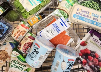 I’m a registered dietitian. Here are 12 of my favorite budget-friendly anti-inflammatory foods at Aldi.