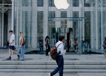 Apple’s Profit Increases 27 Percent, Topping Wall Street Expectations