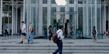 Apple’s Profit Increases 27 Percent, Topping Wall Street Expectations